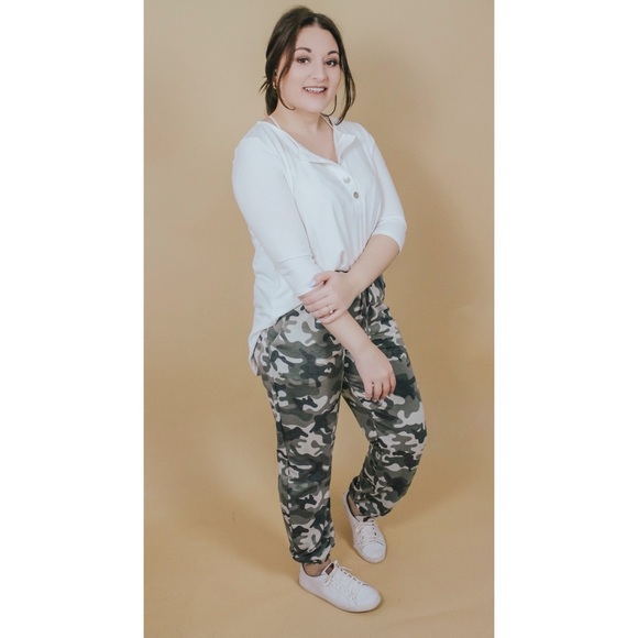 ATTENTION CAMO PAPERBAG JOGGERS - Picture 5 of 5